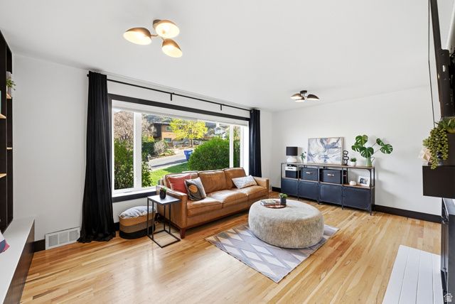 3720 E YOSEMITE DR, Salt Lake City, UT 84109