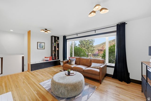 3720 E YOSEMITE DR, Salt Lake City, UT 84109