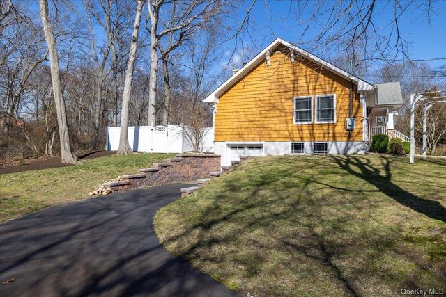 14 Cedar Street, Wading River, NY 11792