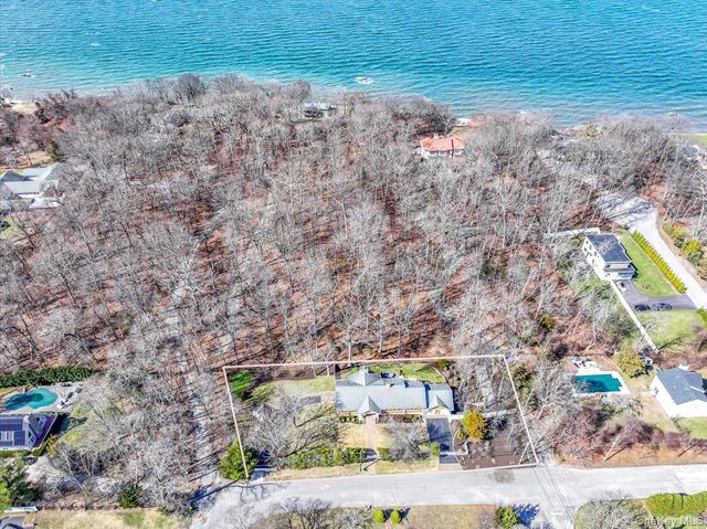 14 Cedar Street, Wading River, NY 11792