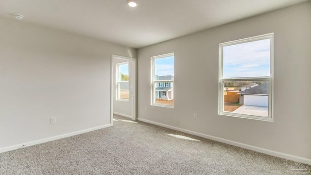 2043 Wiregrass St, Navarre, FL 32566