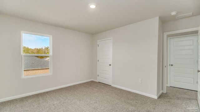 2043 Wiregrass St, Navarre, FL 32566