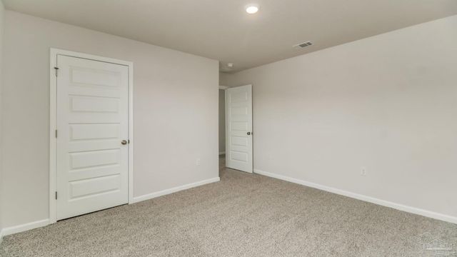 2043 Wiregrass St, Navarre, FL 32566