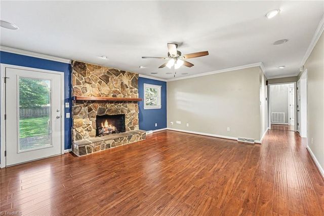 8025 Reynolda Road, Pfafftown, NC 27040