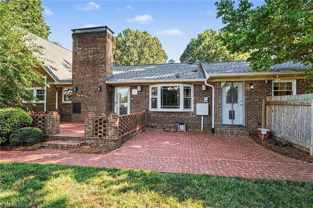 8025 Reynolda Road, Pfafftown, NC 27040