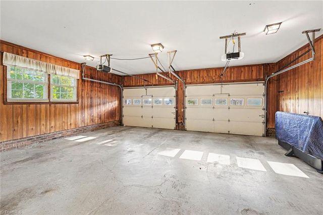 8025 Reynolda Road, Pfafftown, NC 27040