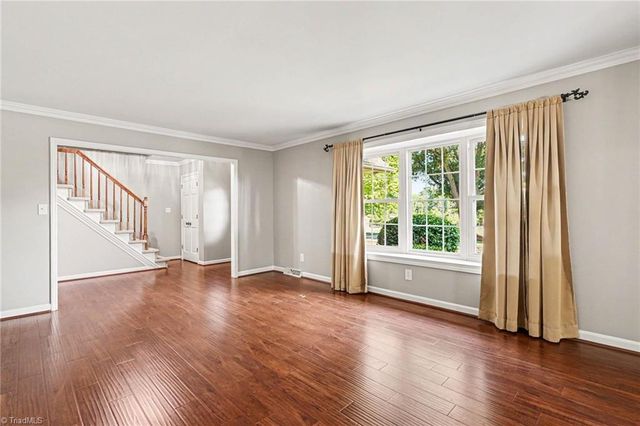 8025 Reynolda Road, Pfafftown, NC 27040