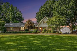 8025 Reynolda Road, Pfafftown, NC 27040