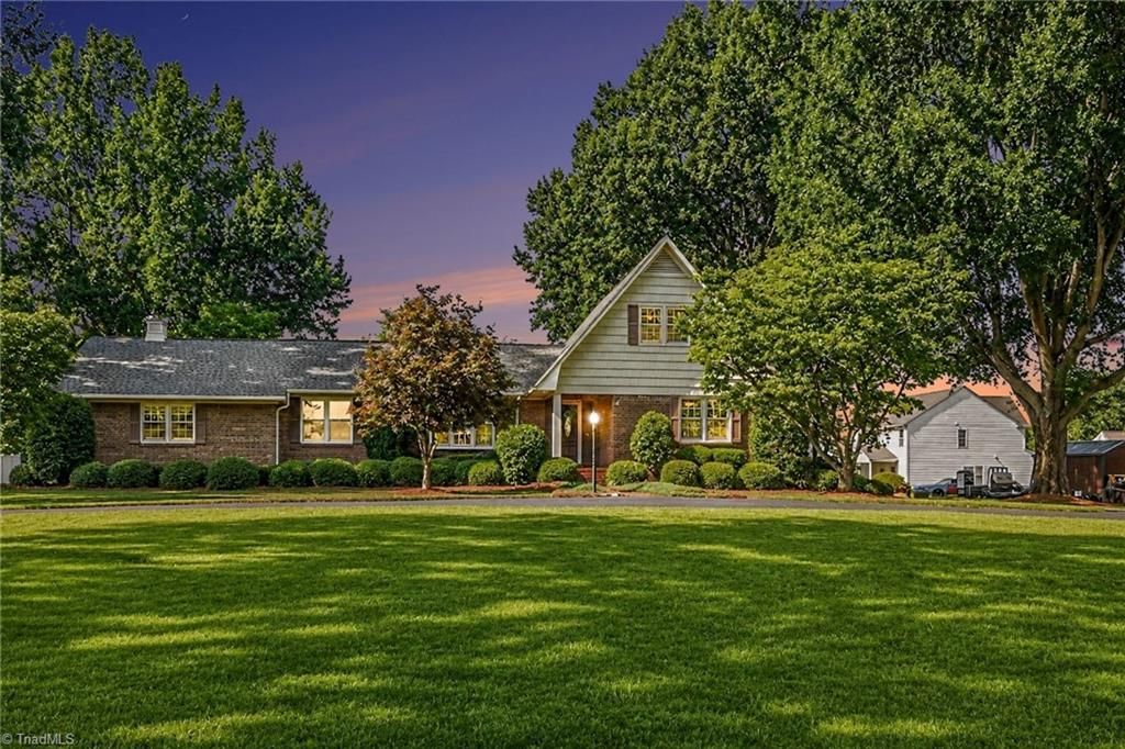8025 Reynolda Road, Pfafftown, NC 27040