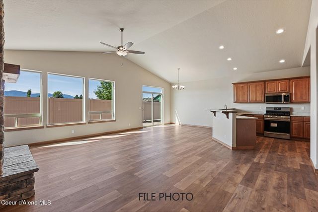 4478 E Davin DR, Post Falls, ID 83854