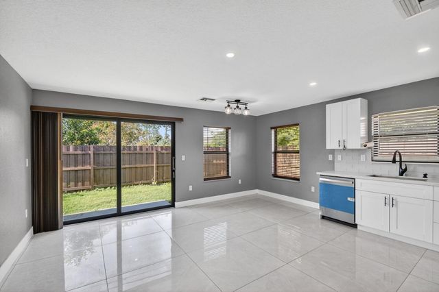 4944 Mcconnell Street, Lake Worth, FL 33463