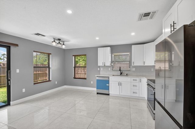 4944 Mcconnell Street, Lake Worth, FL 33463