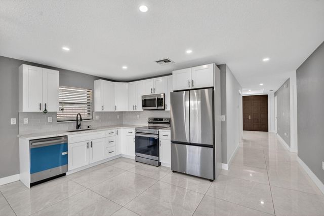 4944 Mcconnell Street, Lake Worth, FL 33463