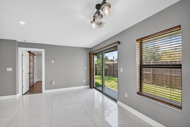 4944 Mcconnell Street, Lake Worth, FL 33463