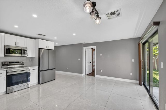 4944 Mcconnell Street, Lake Worth, FL 33463