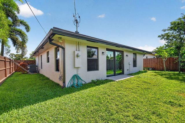 4944 Mcconnell Street, Lake Worth, FL 33463