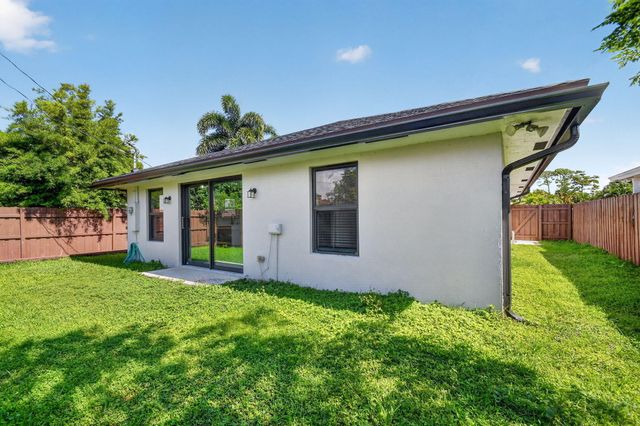 4944 Mcconnell Street, Lake Worth, FL 33463