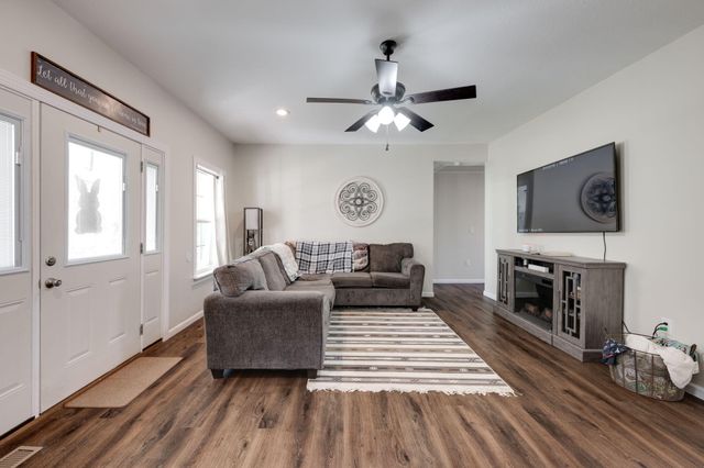 511 Black Mountain Road, Dunlap, TN 37327
