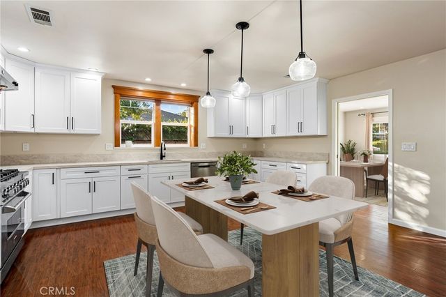 2532 5th Street, La Verne, CA 91750