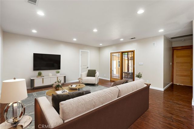 2532 5th Street, La Verne, CA 91750