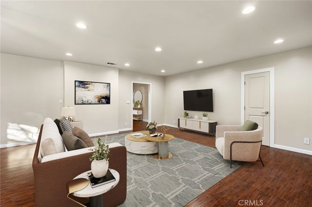 2532 5th Street, La Verne, CA 91750