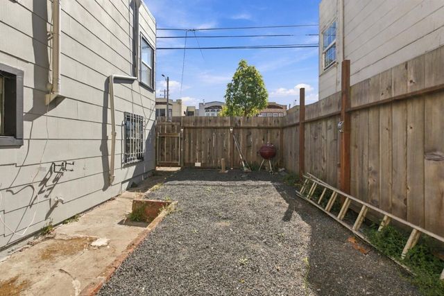 400 Munich Street, San Francisco, CA 94112
