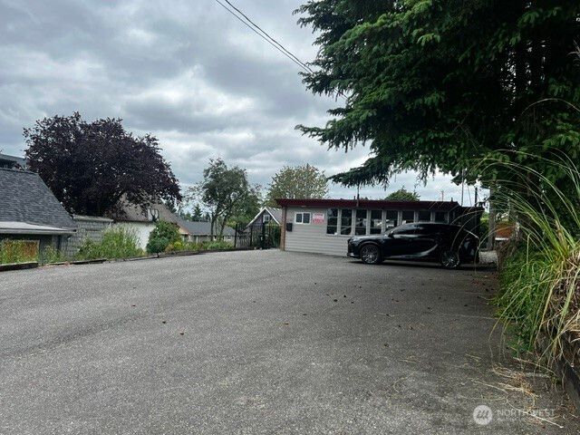 3219 6th Avenue, Tacoma, WA 98406