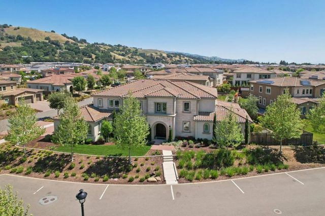 18600 Corte Arcangel, Morgan Hill, CA 95037