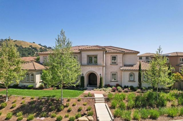 18600 Corte Arcangel, Morgan Hill, CA 95037