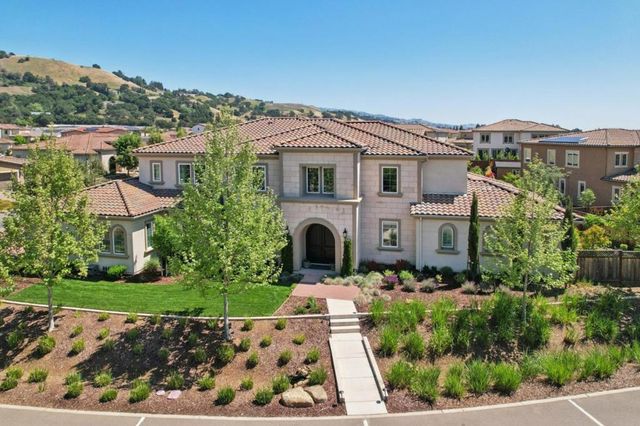 18600 Corte Arcangel, Morgan Hill, CA 95037