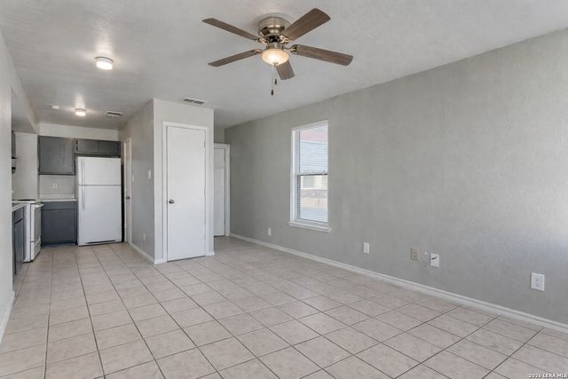 7575 Windsor Oaks, San Antonio, TX 78239