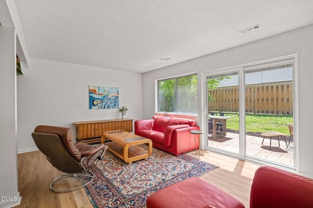 220 Elizabeth Street Apt E7, Chapel Hill, NC 27514