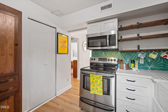 220 Elizabeth Street Apt E7, Chapel Hill, NC 27514
