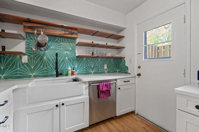 220 Elizabeth Street Apt E7, Chapel Hill, NC 27514