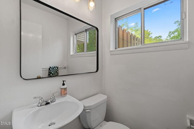 220 Elizabeth Street Apt E7, Chapel Hill, NC 27514