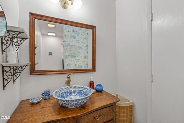 220 Elizabeth Street Apt E7, Chapel Hill, NC 27514