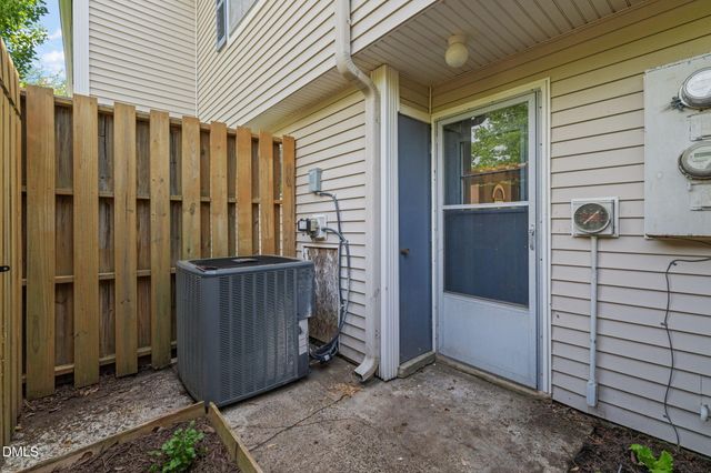 220 Elizabeth Street Apt E7, Chapel Hill, NC 27514