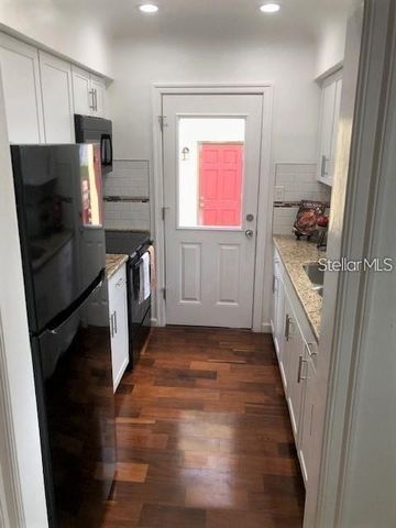 2220 5TH AVENUE N, St Petersburg, FL 33713