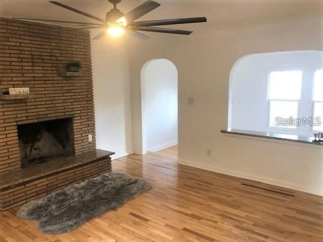 2220 5TH AVENUE N, St Petersburg, FL 33713