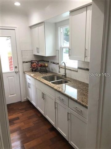 2220 5TH AVENUE N, St Petersburg, FL 33713