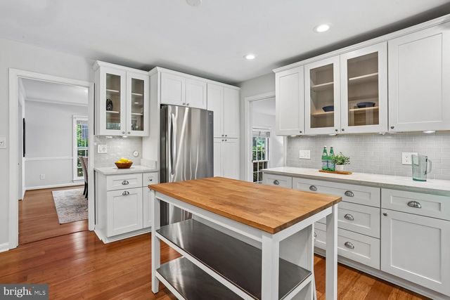 11507 FARMLAND DR, Rockville, MD 20852