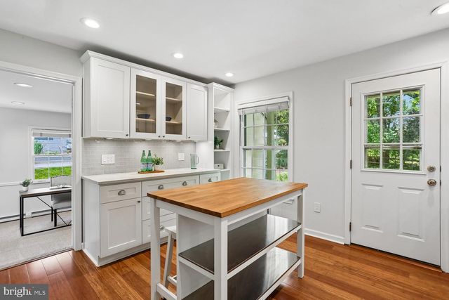 11507 FARMLAND DR, Rockville, MD 20852