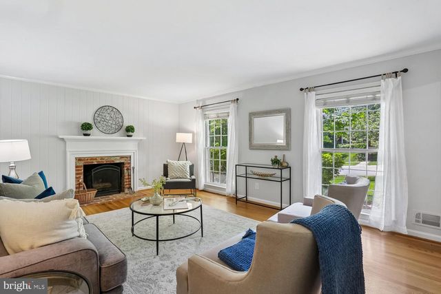 11507 FARMLAND DR, Rockville, MD 20852