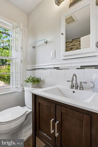 11507 FARMLAND DR, Rockville, MD 20852