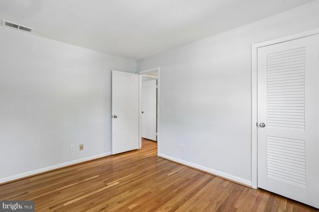 11507 FARMLAND DR, Rockville, MD 20852