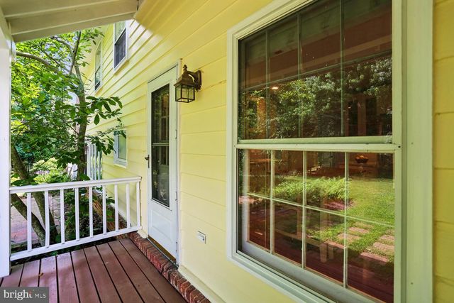 11507 FARMLAND DR, Rockville, MD 20852