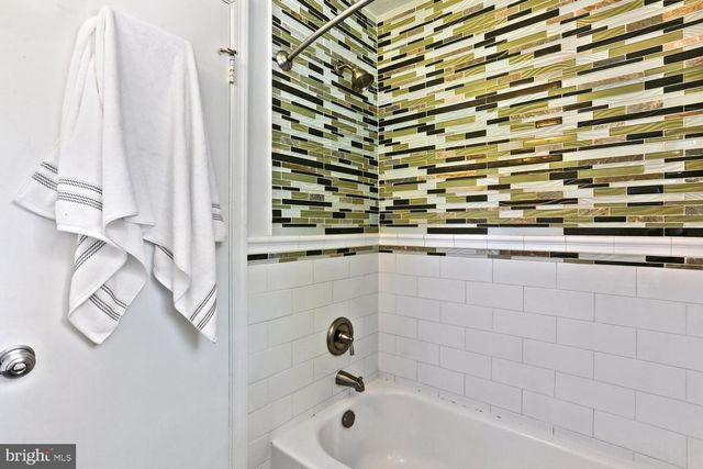 11507 FARMLAND DR, Rockville, MD 20852