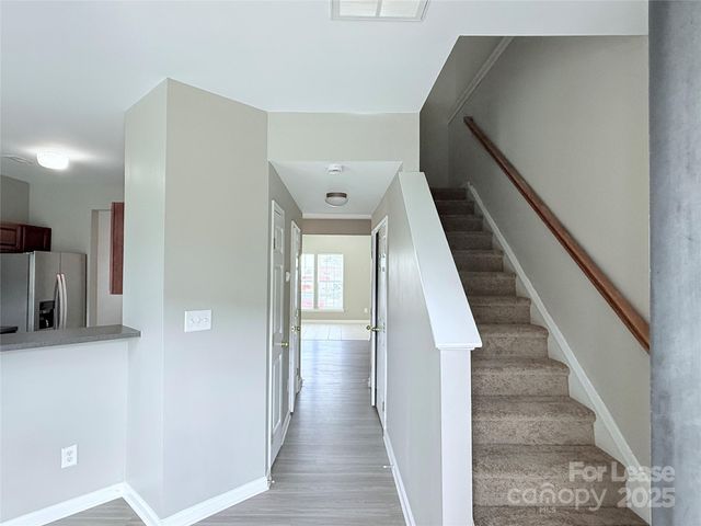 4917 Sunburst Lane, Charlotte, NC 28213