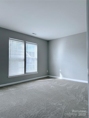 4917 Sunburst Lane, Charlotte, NC 28213