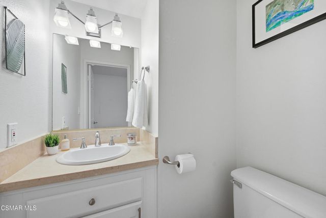 29633 Strawberry Hill Drive, Agoura Hills, CA 91301